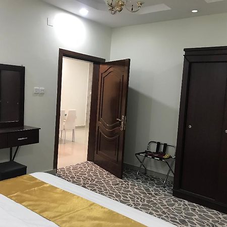 Hayat Al Qurayyat Hotel-Apartments Эль-Курайят Экстерьер фото